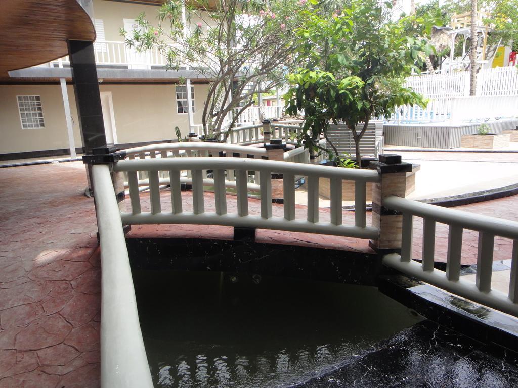China Town Hotel Caye Caulker Esterno foto