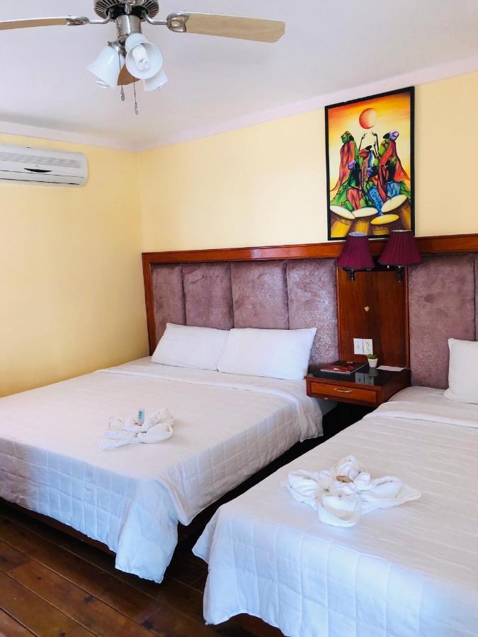 China Town Hotel Caye Caulker Esterno foto